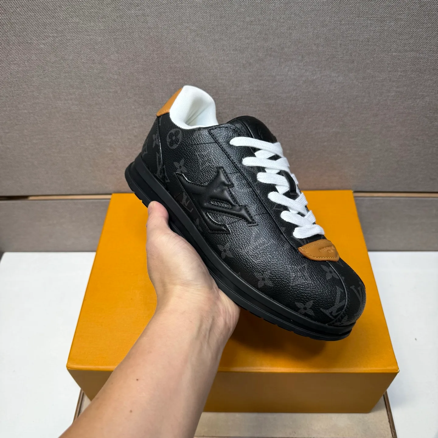 Men's men's shoes 💰pp560 [LV～] Men's casual shoes 2025z cabinet sales simultaneously 🔶Size: 38-44 #️⃣ 🔷2 colors🔜The upper is made of multi-material splicing➕Mesh lining, comfortable and breathable, sole: original comfortable and wear-resistant outsole, ⚠️real thing📱photographed🎬real thing is better📢📢📢